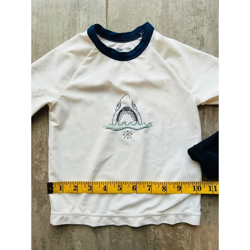 Set Lot of 2 Baby Gap Boys Toddler Rash Guard Shirt Short Sleeve Swim Top 12-18m